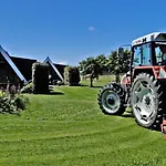 Hotelhuisje #e Warmenhuizen