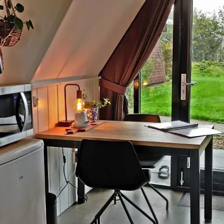 Hotelhuisje #e *
